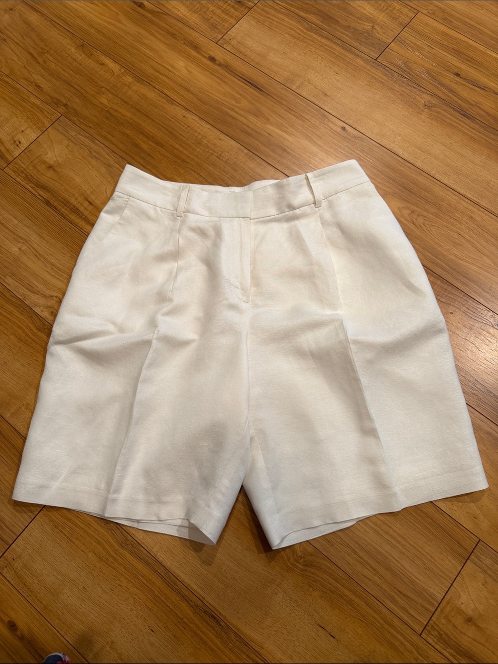 LOFT Cream High-Waist Tailored Women’s Shorts NWOT